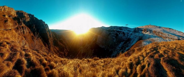 Cele mai frumoase atracții naturale din Munții Bucegi pe care nu trebuie să le ratezi