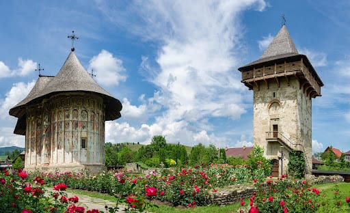 Humor – Istorie, mănăstiri și tradiții din inima Bucovinei Humor