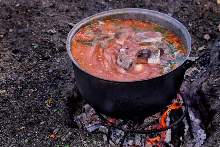 Gastronomia tradițională pe traseul Crișan – Caraorman Gastronomia tradițională pe traseul Crișan – Caraorman