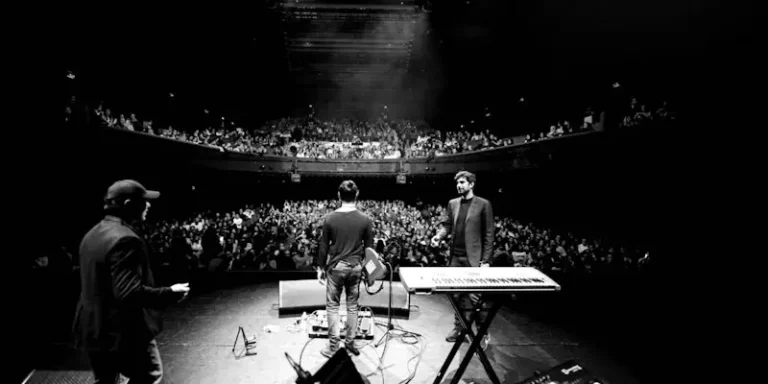 Cum să ți promovezi muzica online